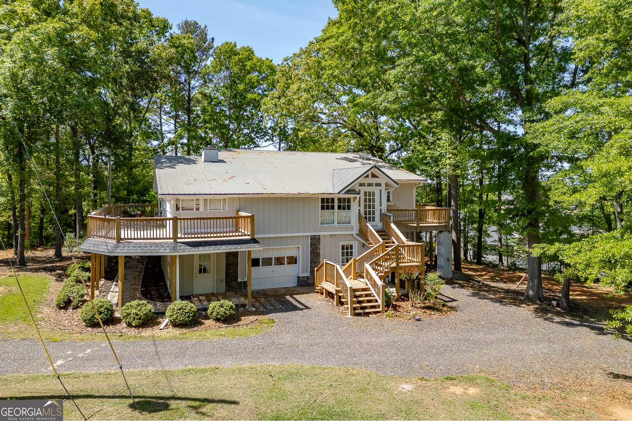 641 Wood Hill Drive - Photo 1
