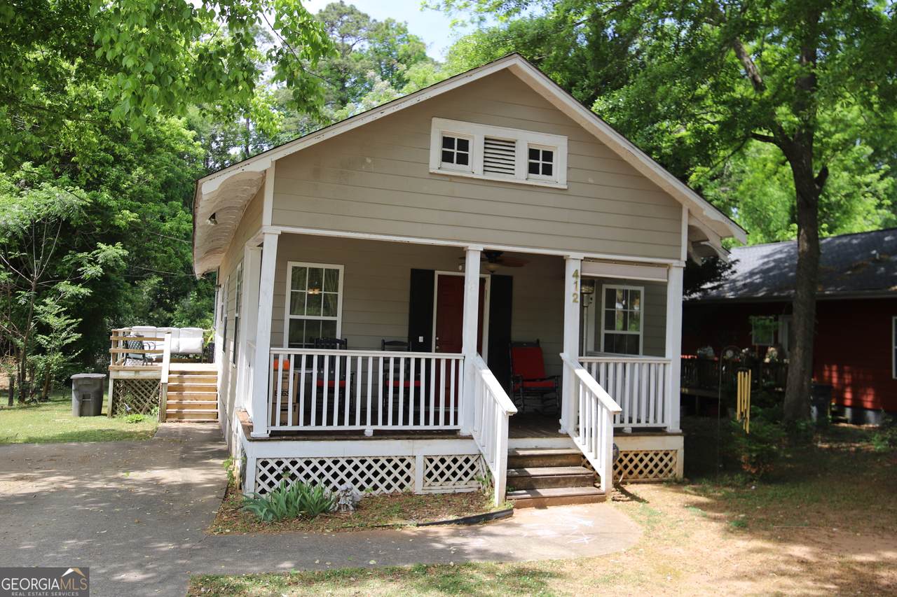412 Lee Street - Photo 1