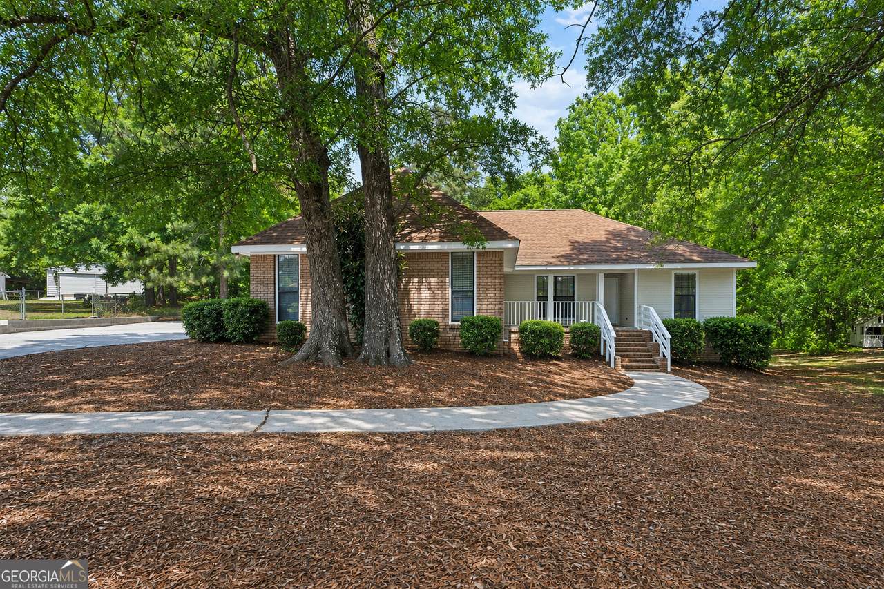 104 Lori Court - Photo 1
