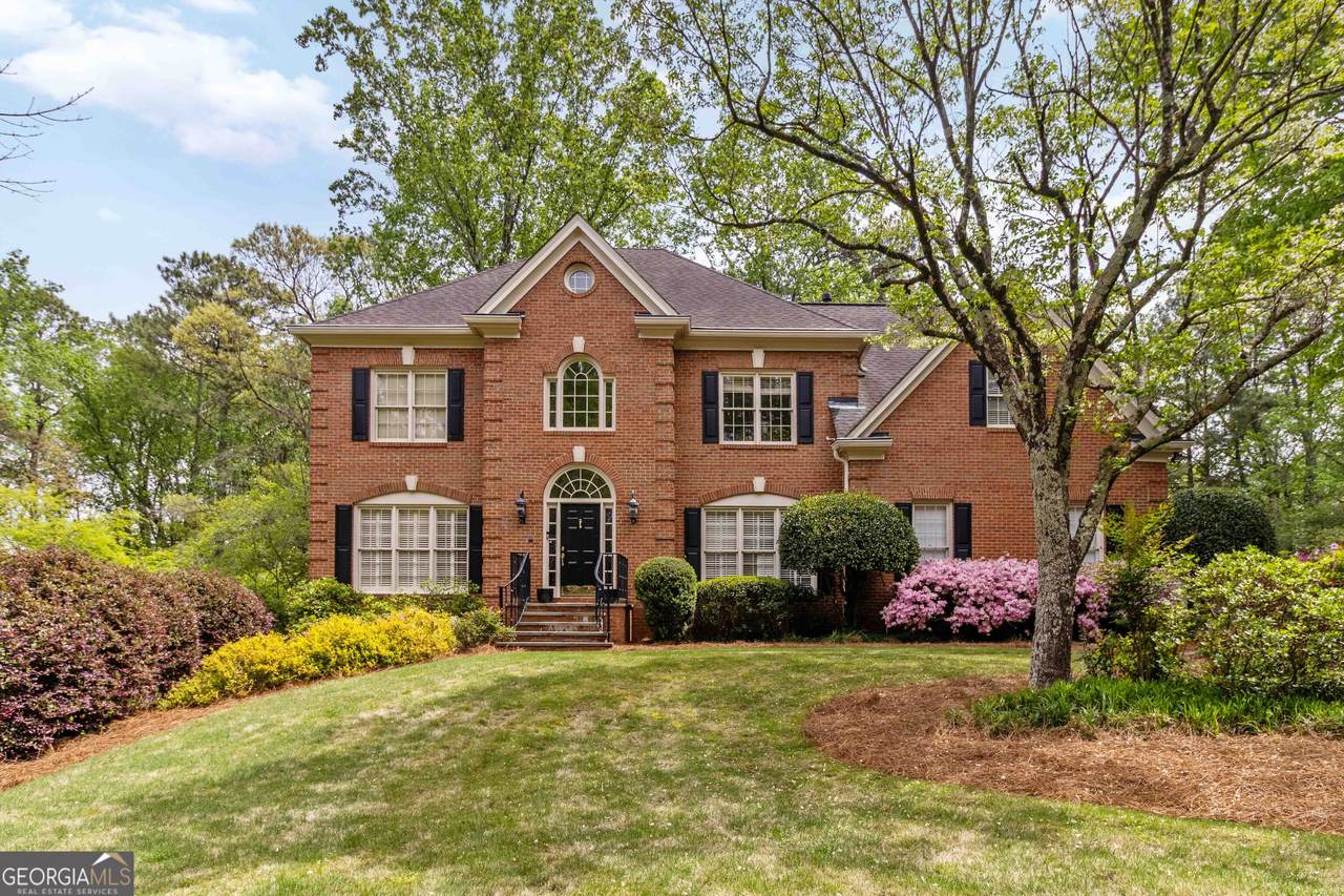 737 Terrell Crossing - Photo 1