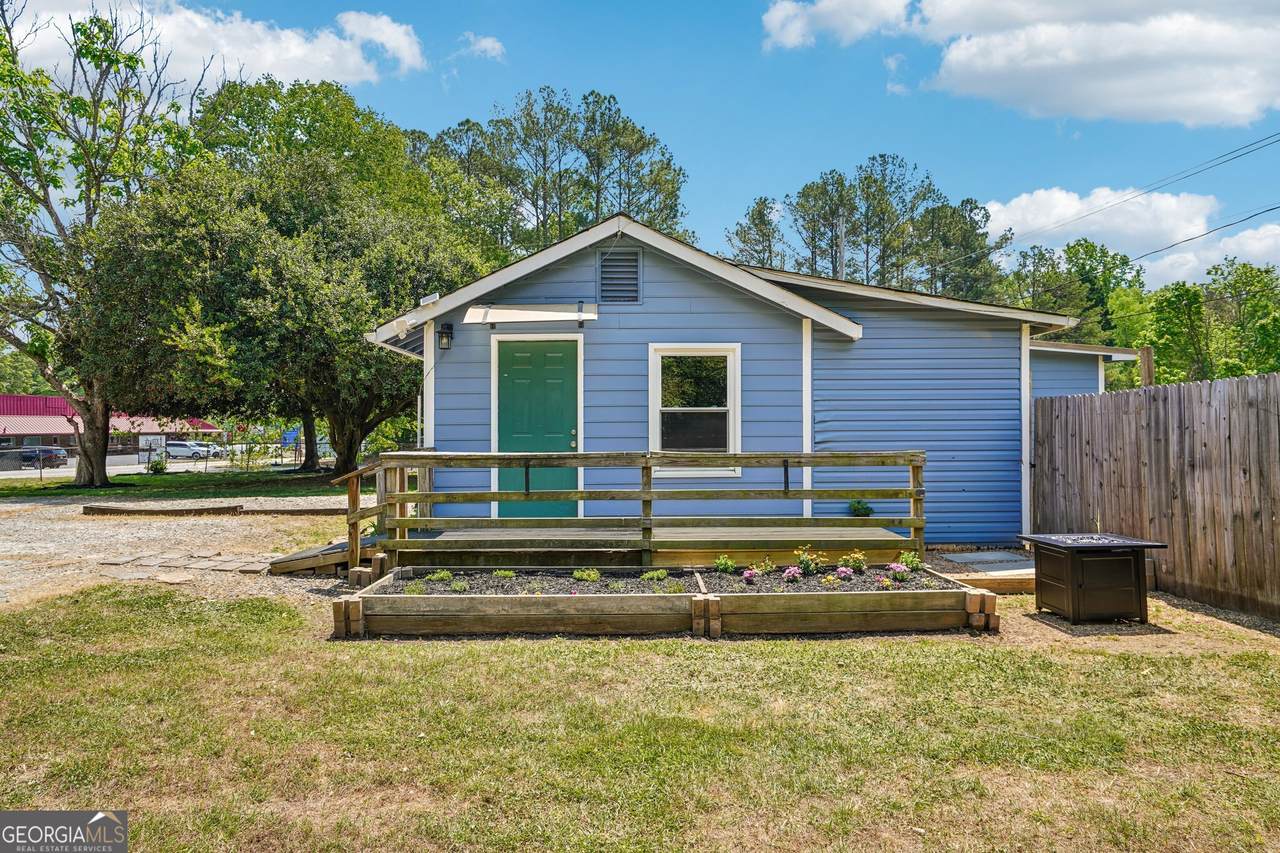 1042 Main Street - Photo 1