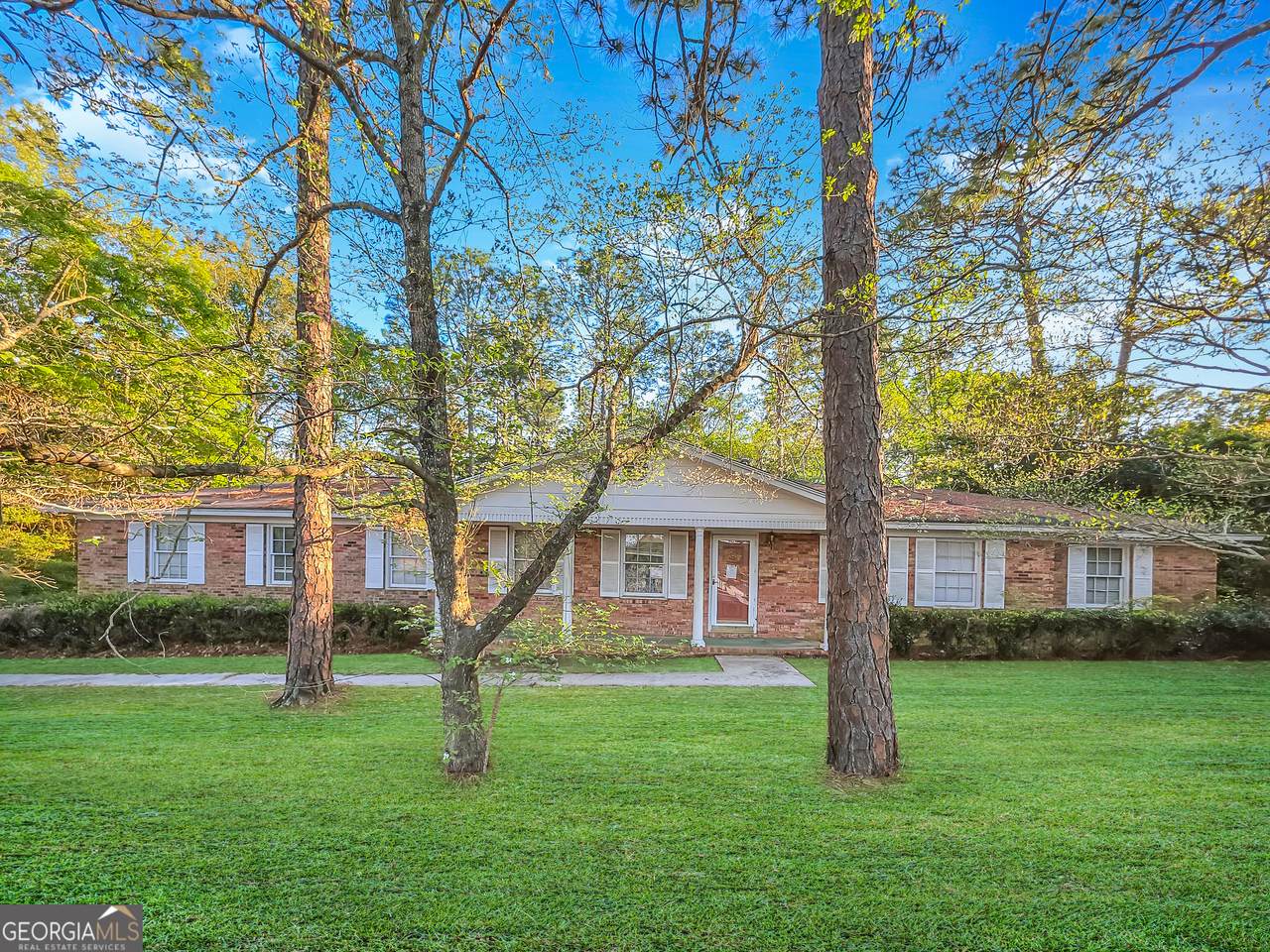 203 Debbie Drive - Photo 1