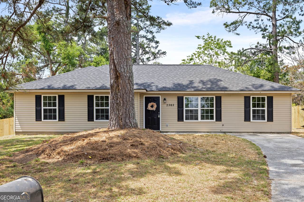 2303 Canberra Court - Photo 1