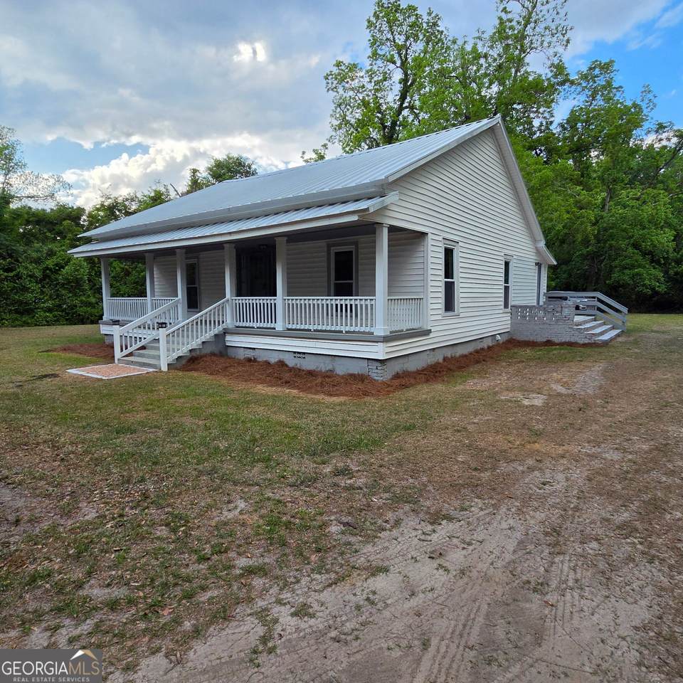 212 Baker Street - Photo 1