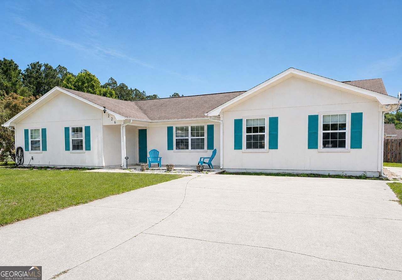 226 Greenbriar Road - Photo 1
