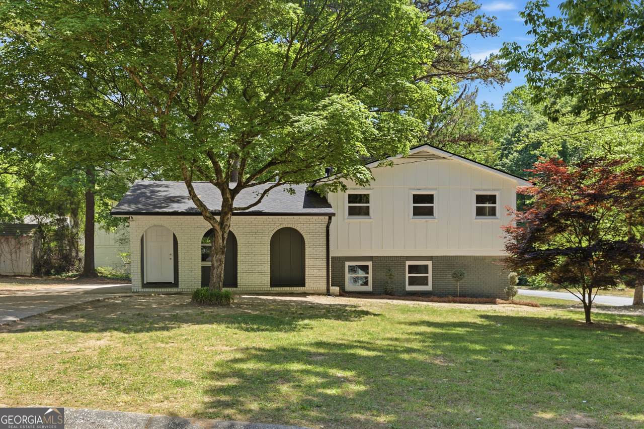6408 Veracruse Drive - Photo 1