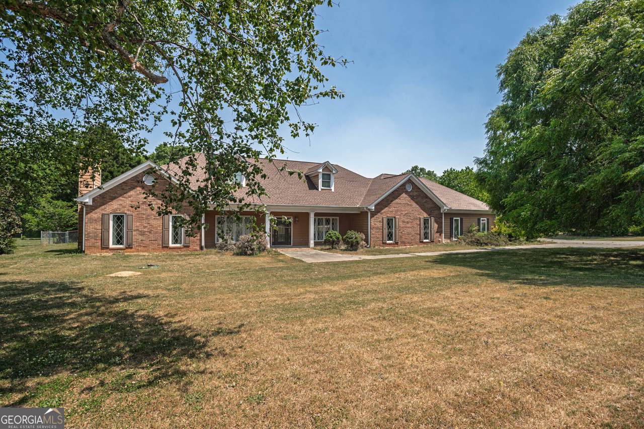 1520 Old Monroe Madison Highway - Photo 1