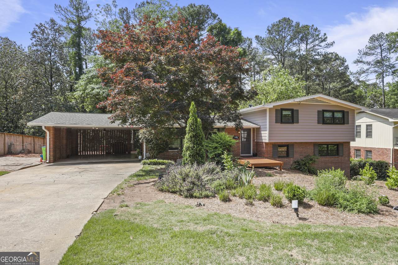 3259 Wiltshire Drive - Photo 1