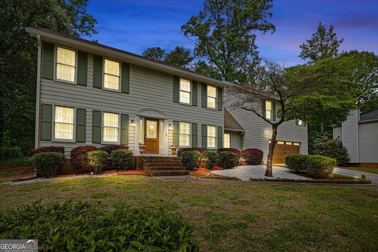 4544 Queen Anne Court - Photo 1