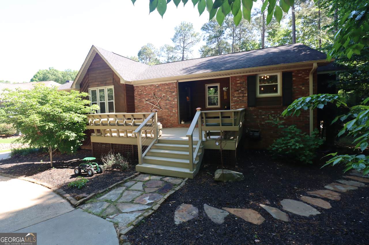 674 Ridgewood Drive - Photo 1