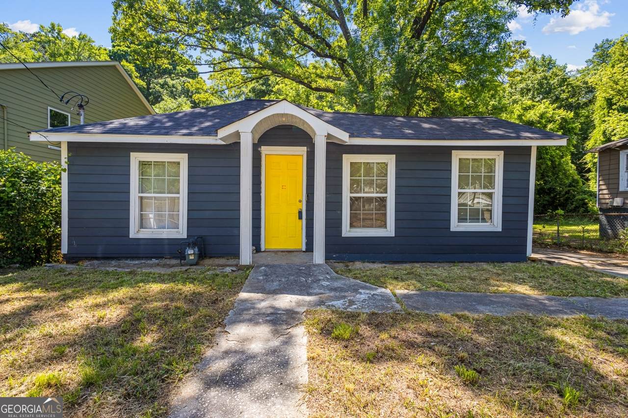 971 Sims Avenue - Photo 1