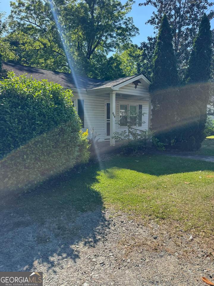 609 Main Street - Photo 1
