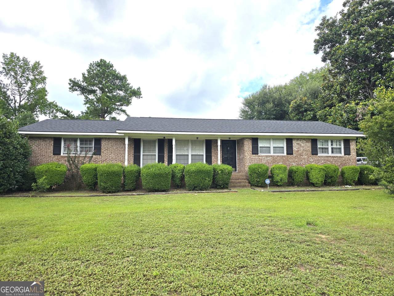 1052 Fairlane Drive - Photo 1