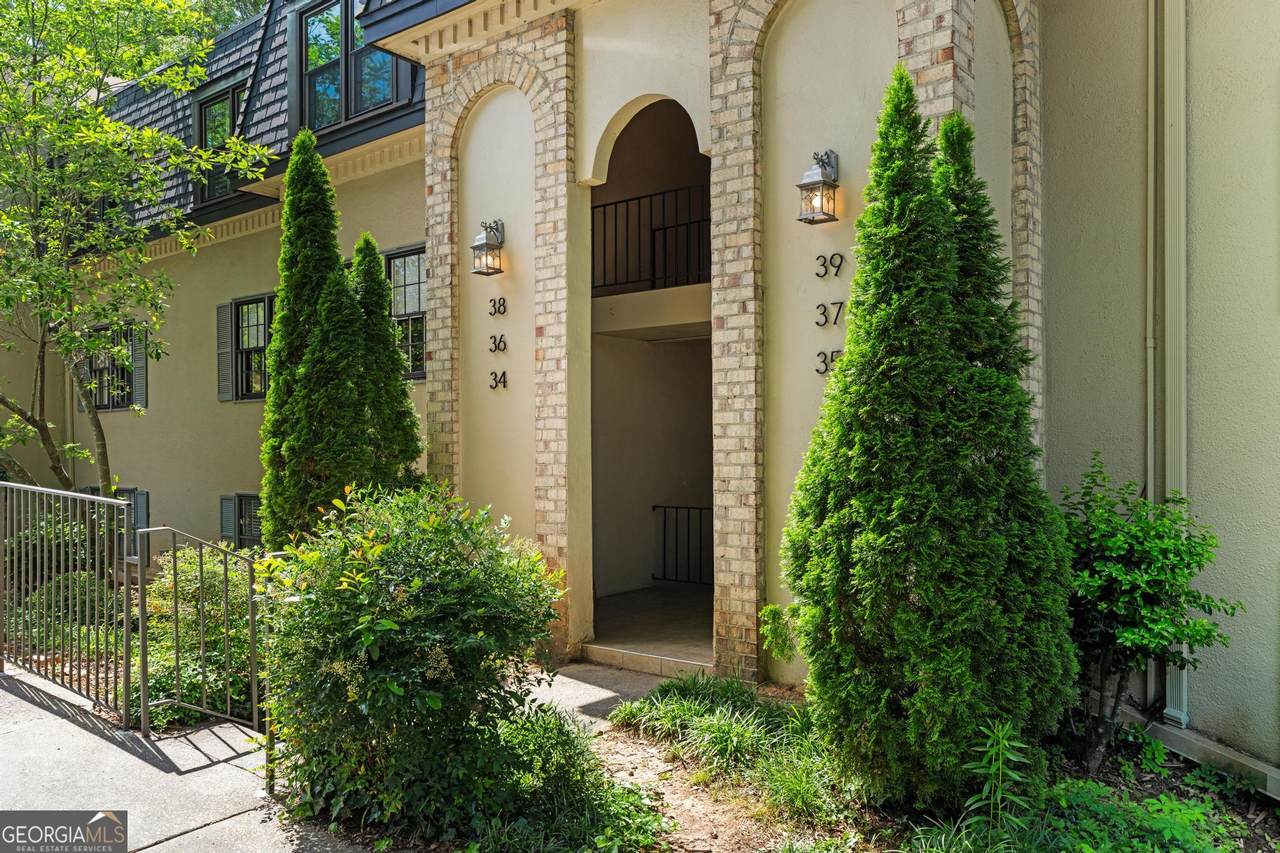 34 Chaumont Square - Photo 1