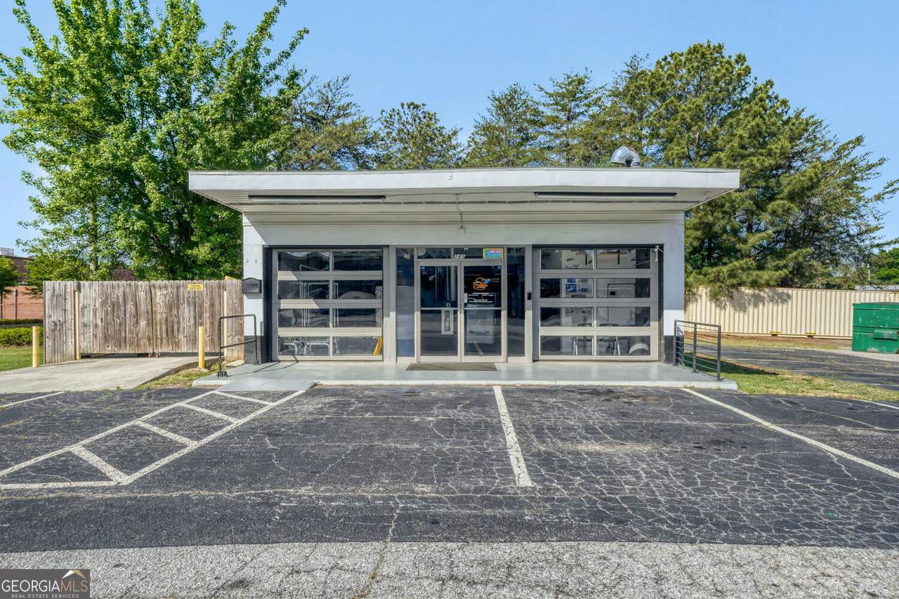 285 Pine Street - Photo 1