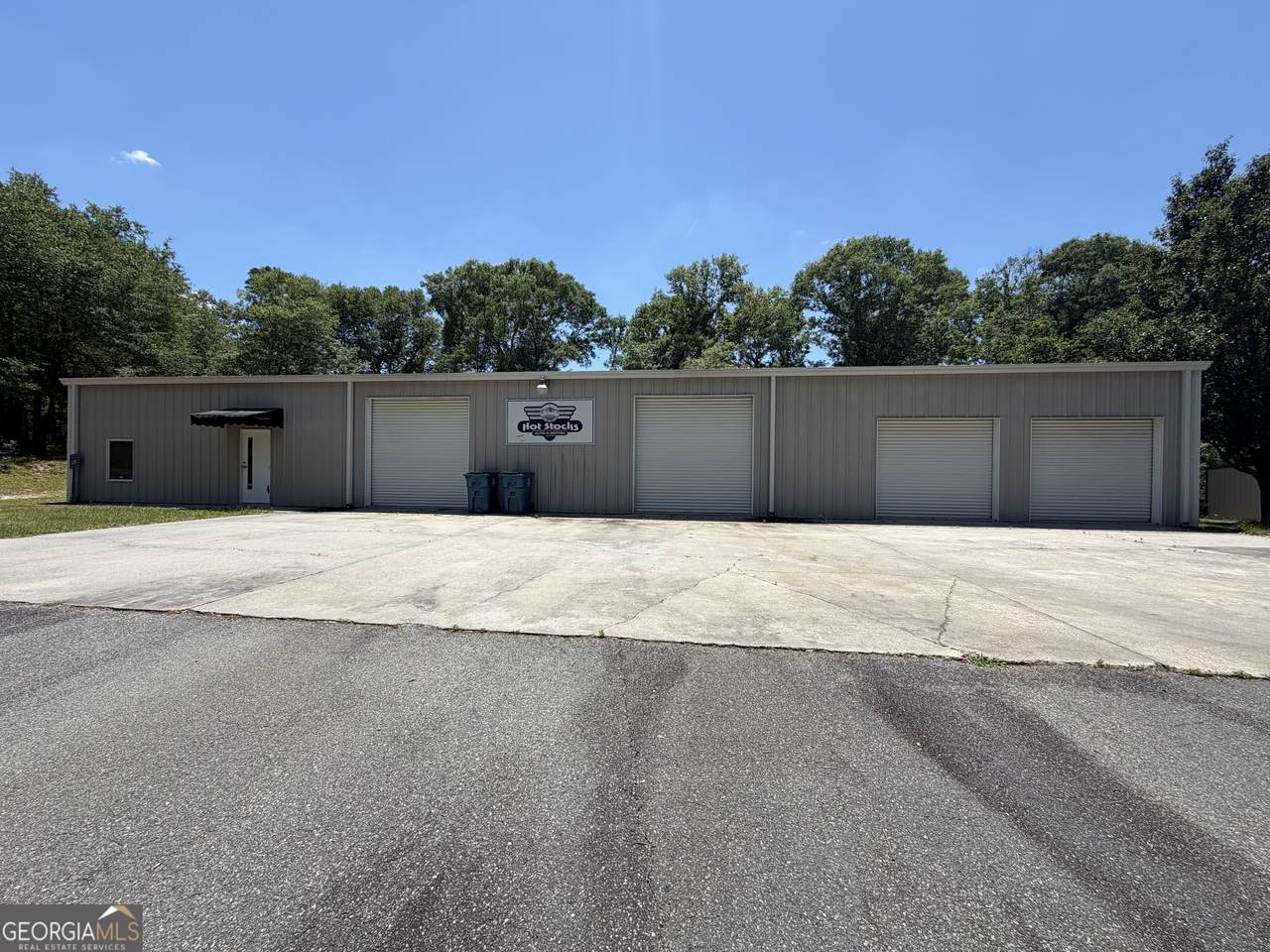326 Commerce Loop - Photo 1