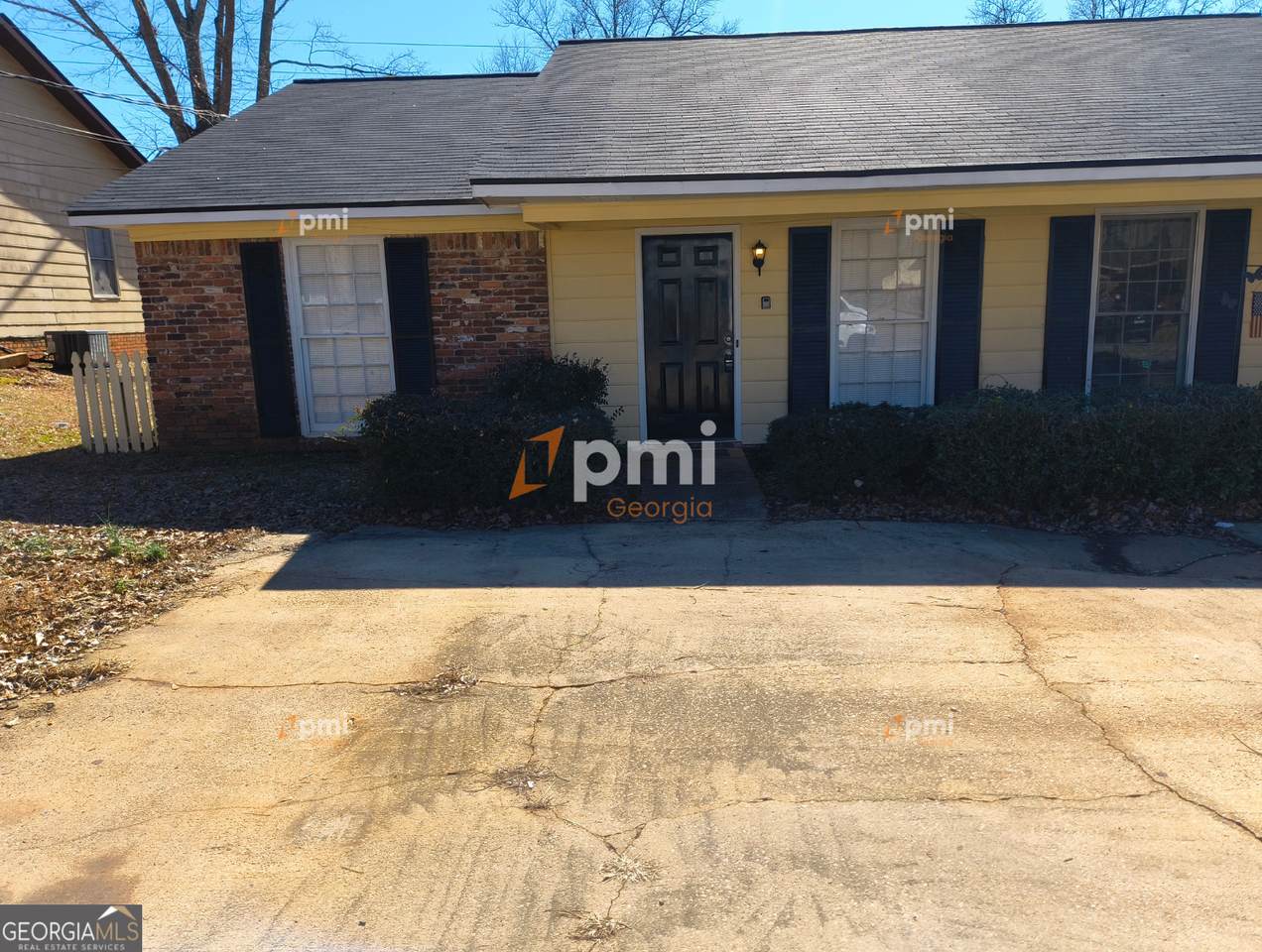 102 Peachtree Court - Photo 1
