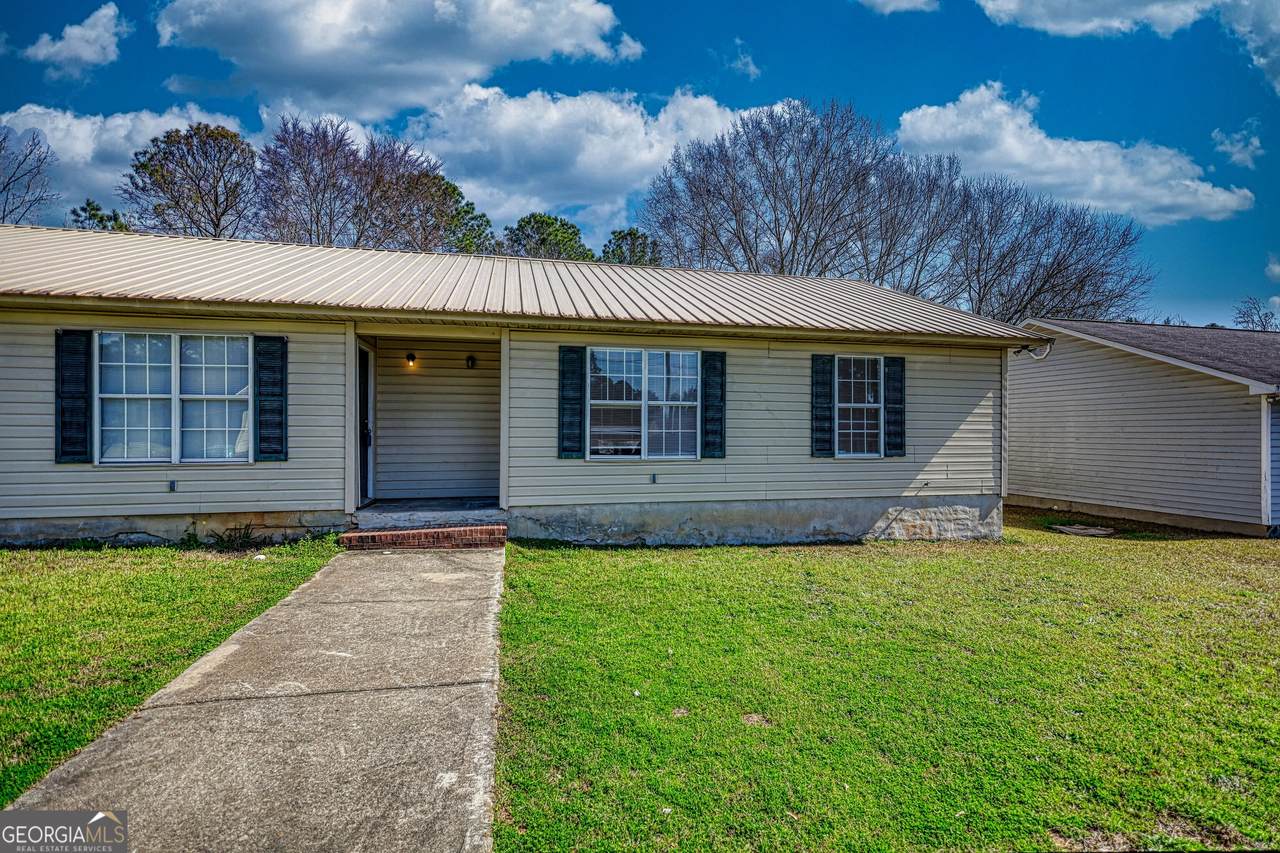 2313 Laura Court - Photo 1