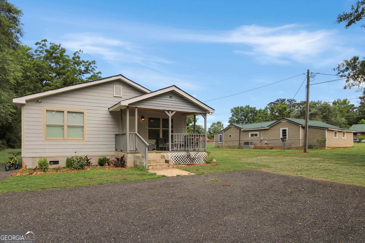 419 Fling Road - Photo 1