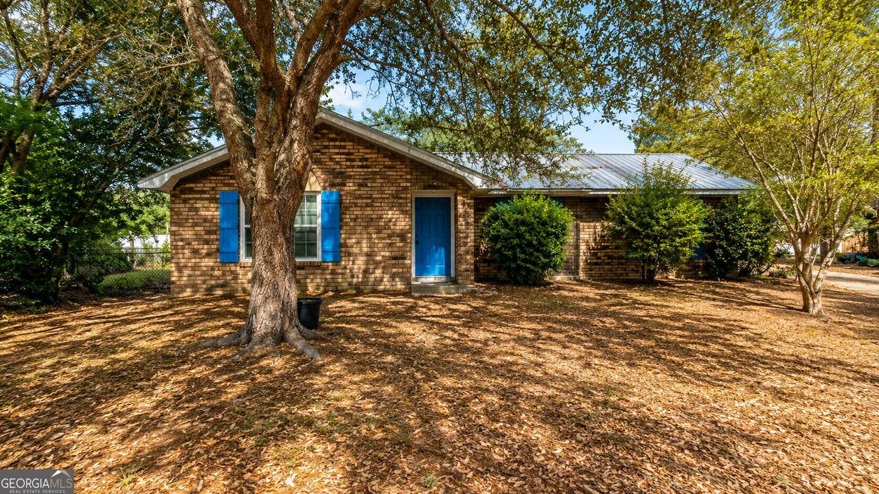 525 Carolyn Street - Photo 1
