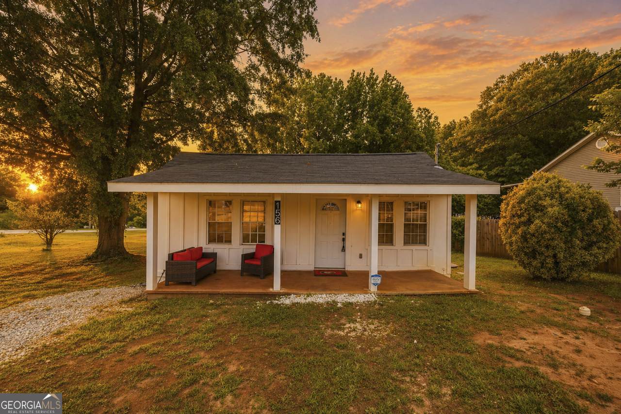 156 Pine Avenue - Photo 1