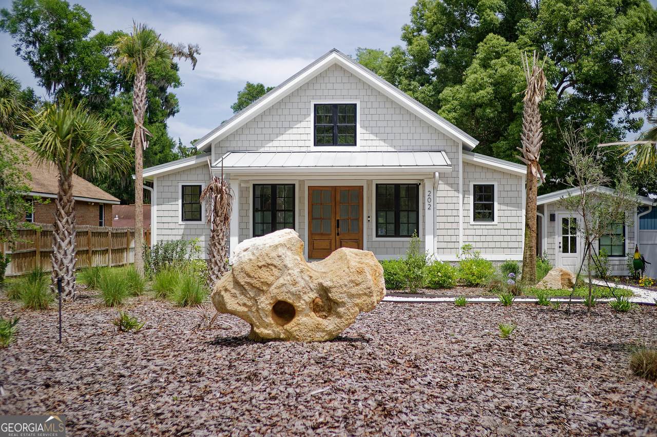 202 Bartlett Street - Photo 1
