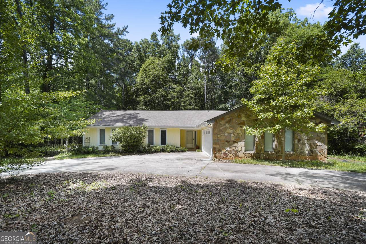 281 Northgate Trace - Photo 1