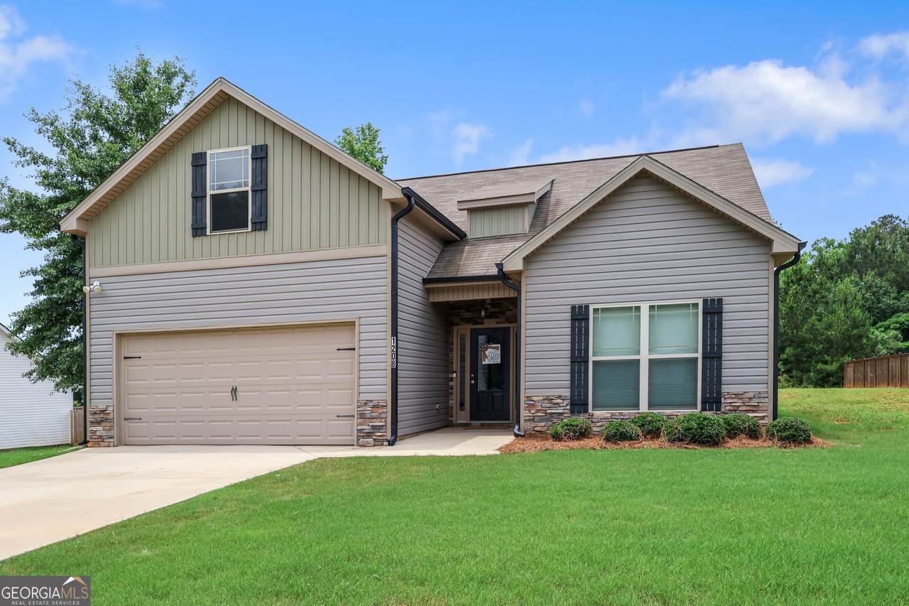 1208 Hembree Way - Photo 1