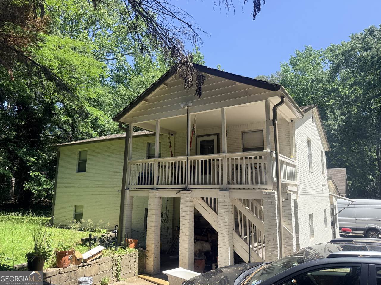 566 Hillcrest Road - Photo 1