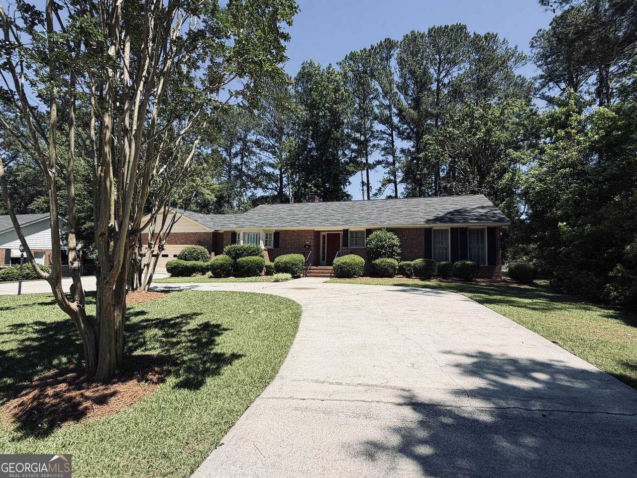 683 Chestnut Drive - Photo 1