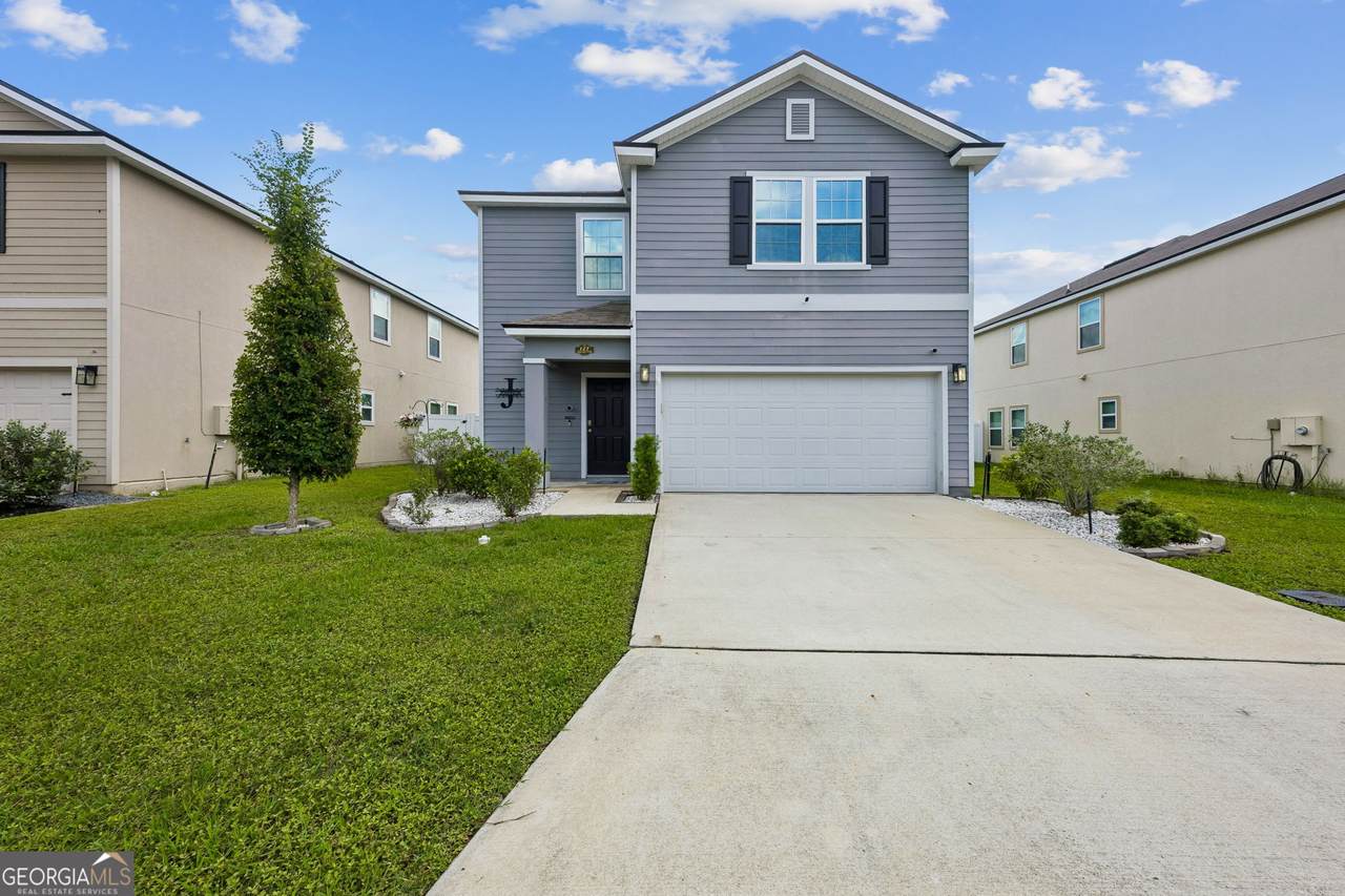 127 Ashwood Circle - Photo 1
