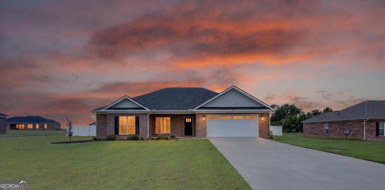313 Old Rockdale Drive - Photo 1