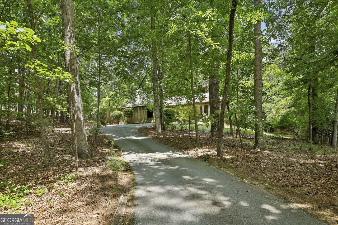 5501 Tilly Mill Road - Photo 1