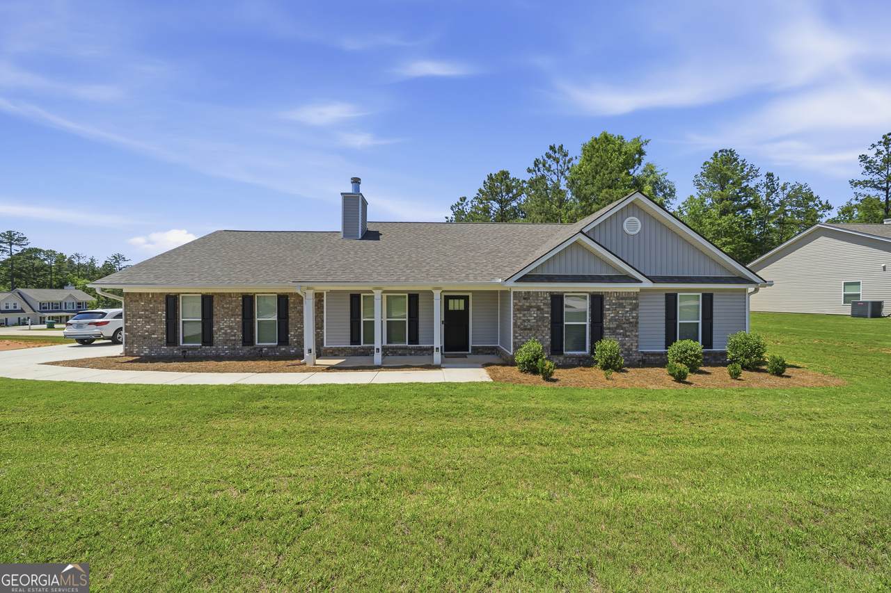 381 Riley Circle - Photo 1