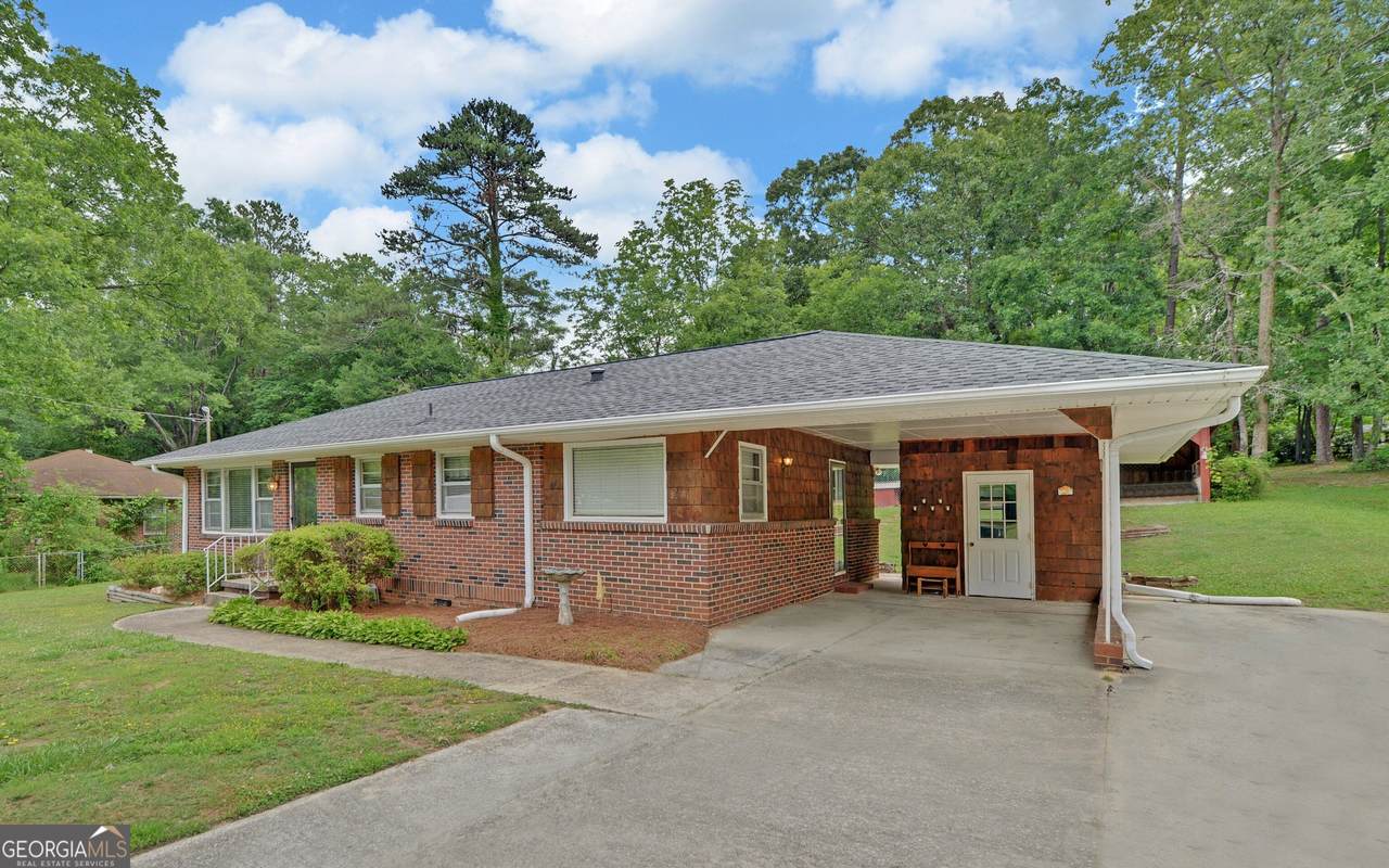 211 Hilltop Lane - Photo 1