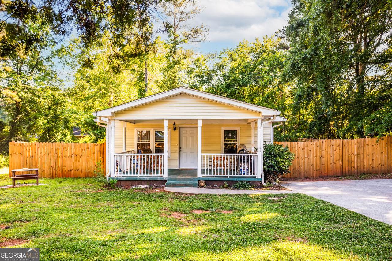521 Green Street - Photo 1
