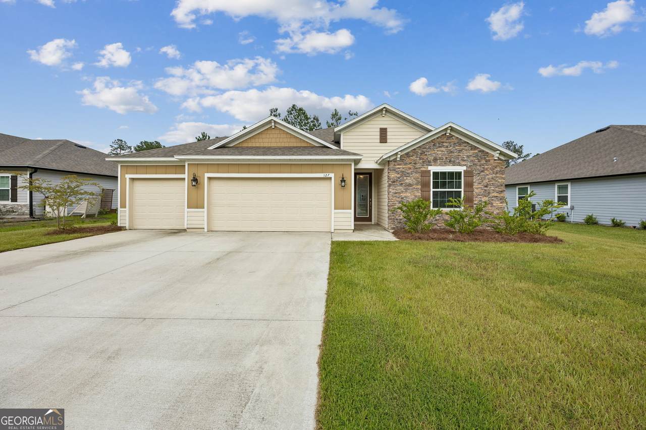 127 Breakwater Loop - Photo 1