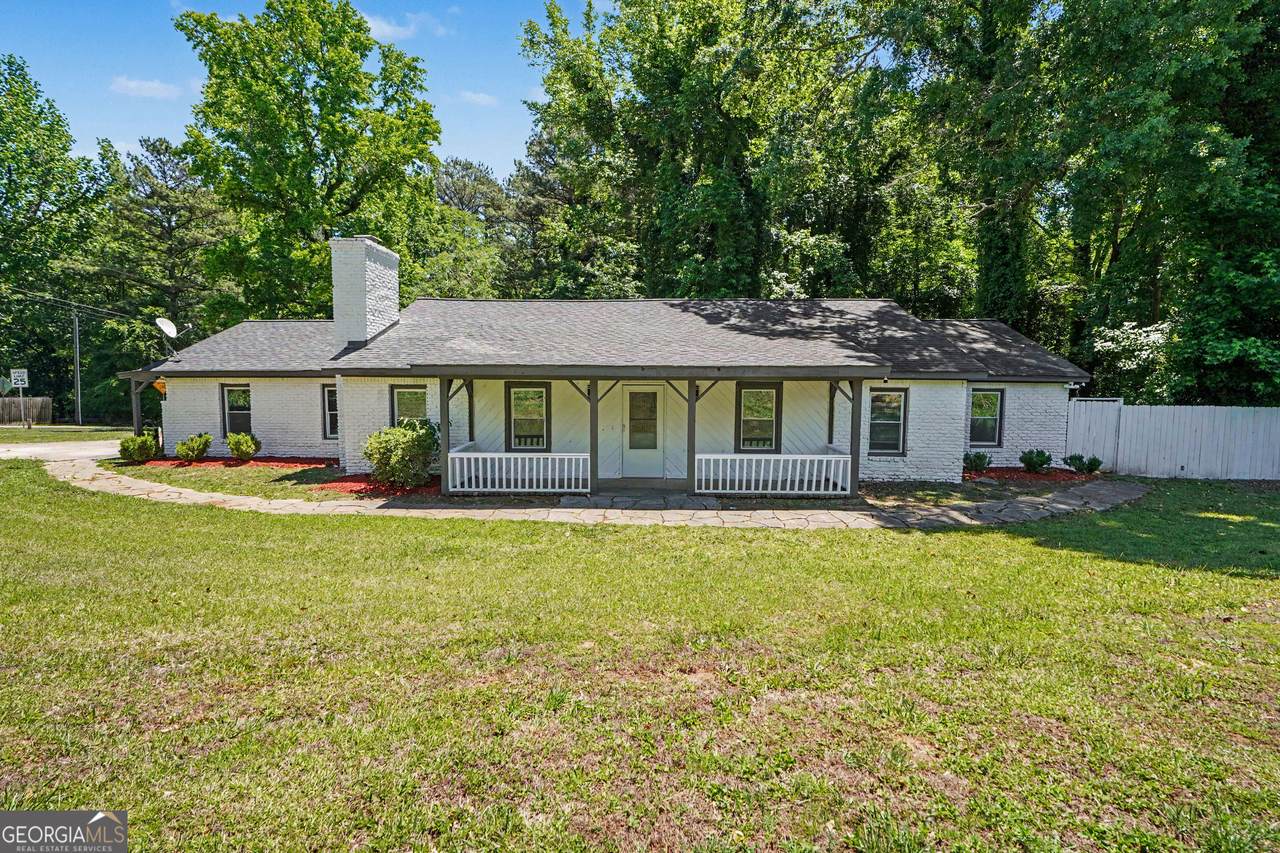 592 Henderson Road - Photo 1