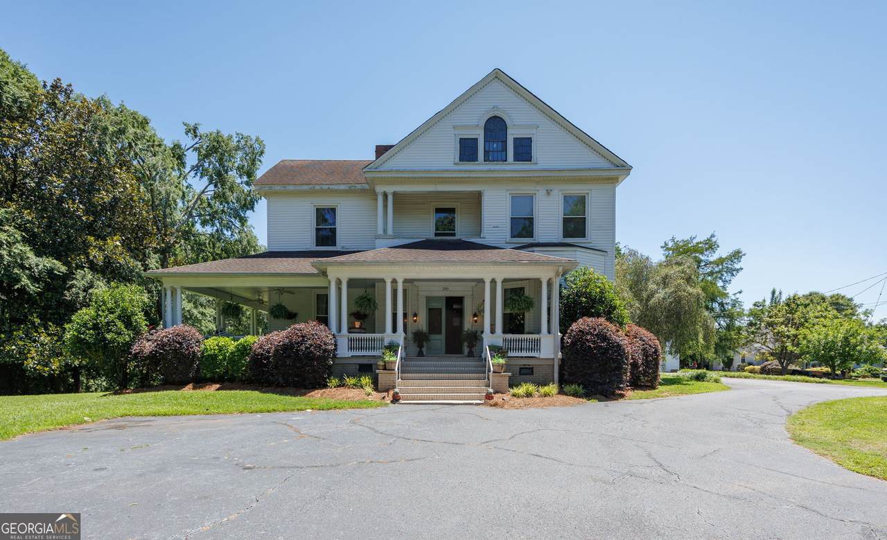 200 Main Street - Photo 1