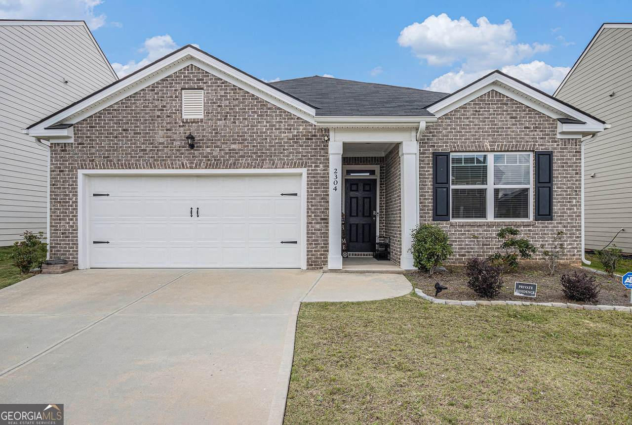 2304 Pelham Pass - Photo 1