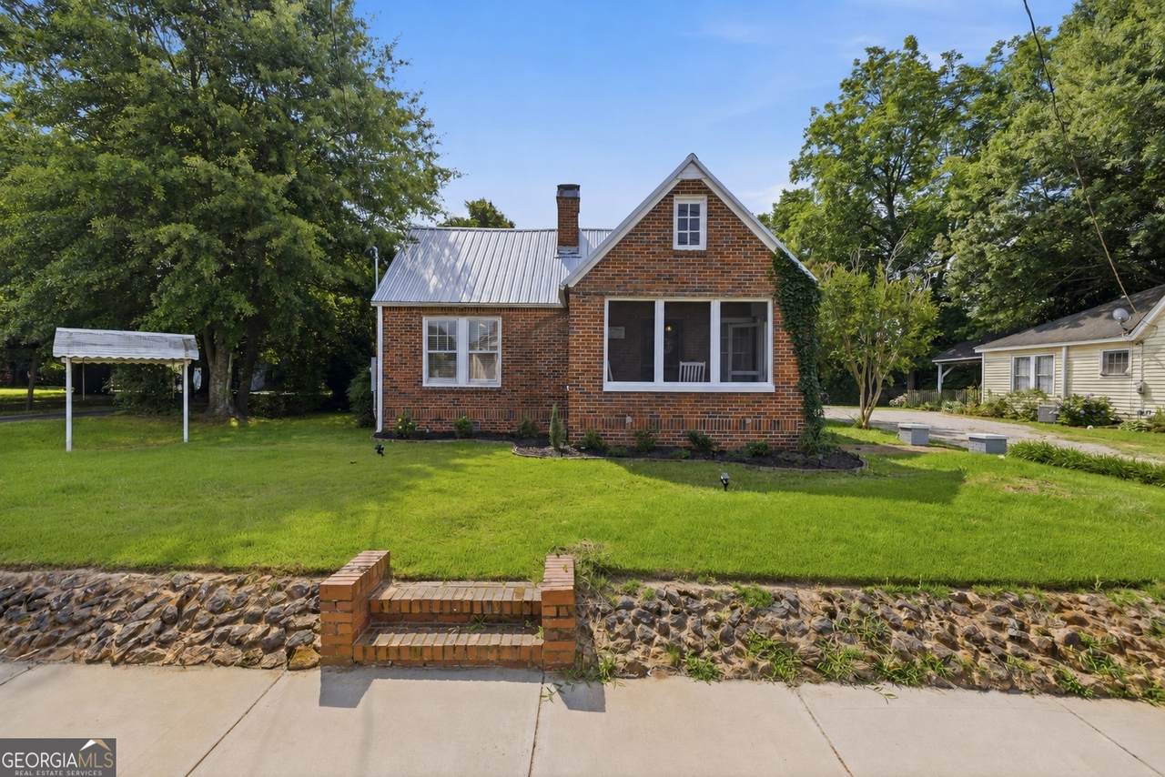 274 Cherokee Road - Photo 1