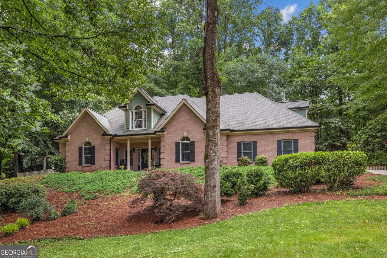 2520 Little John Lane - Photo 1