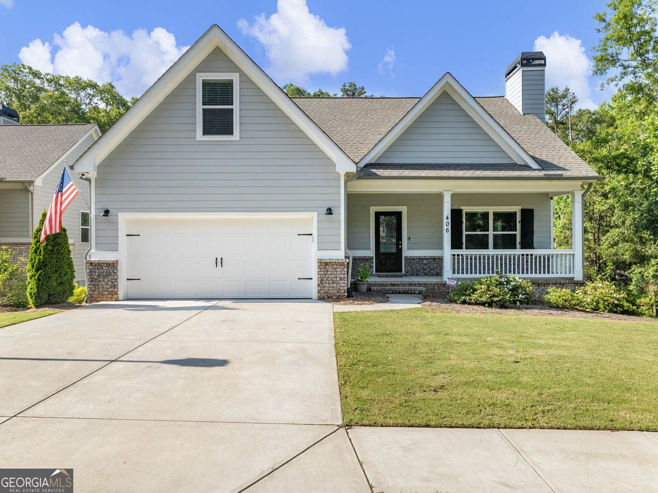 406 Sunset Drive - Photo 1