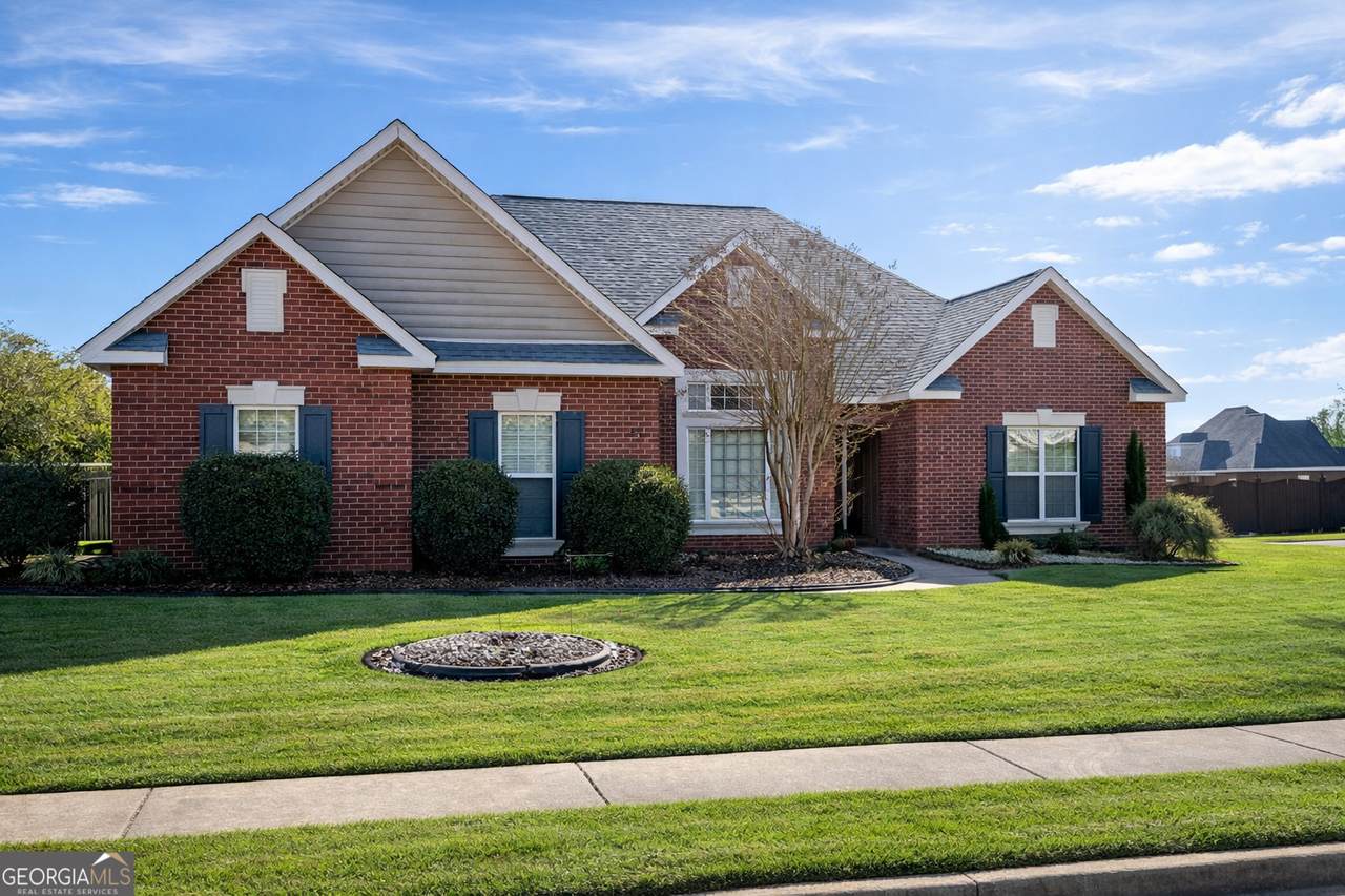 104 Flora Circle - Photo 1