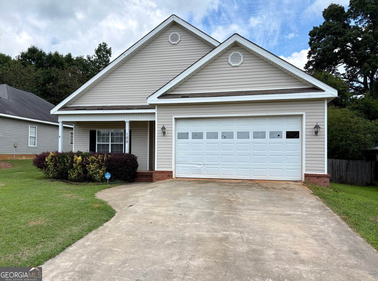 105 Yarrow Boulevard - Photo 1