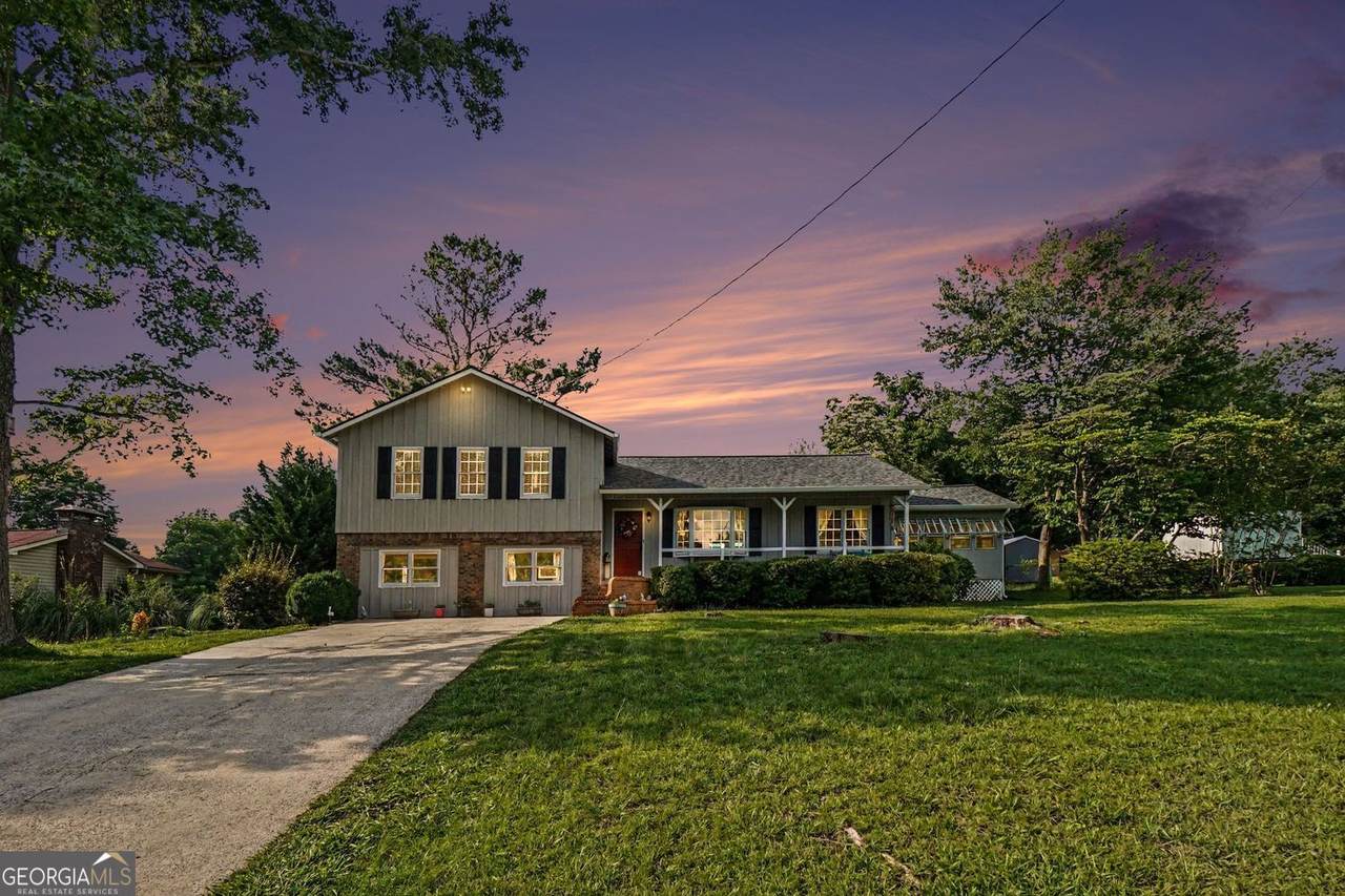 1117 Malibu Drive - Photo 1