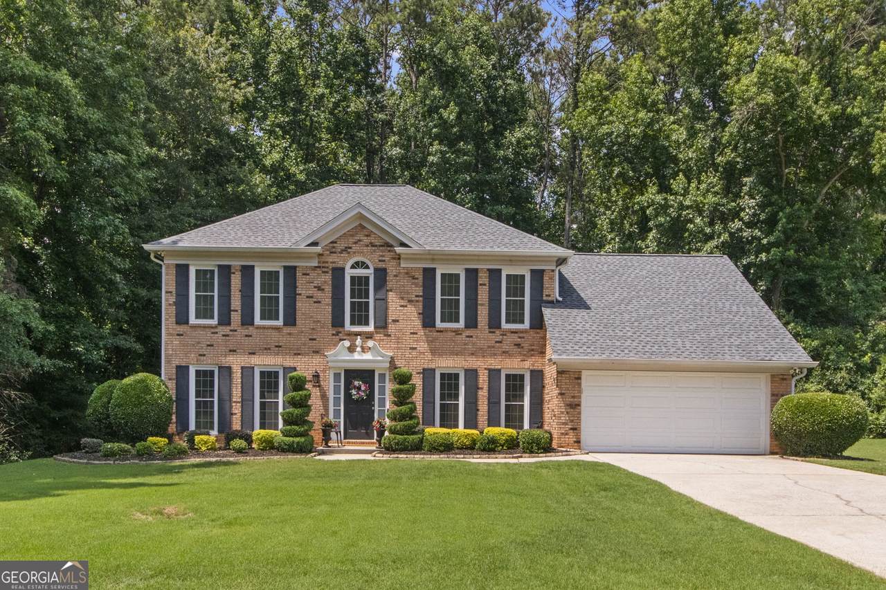 8409 Waverly Drive - Photo 1