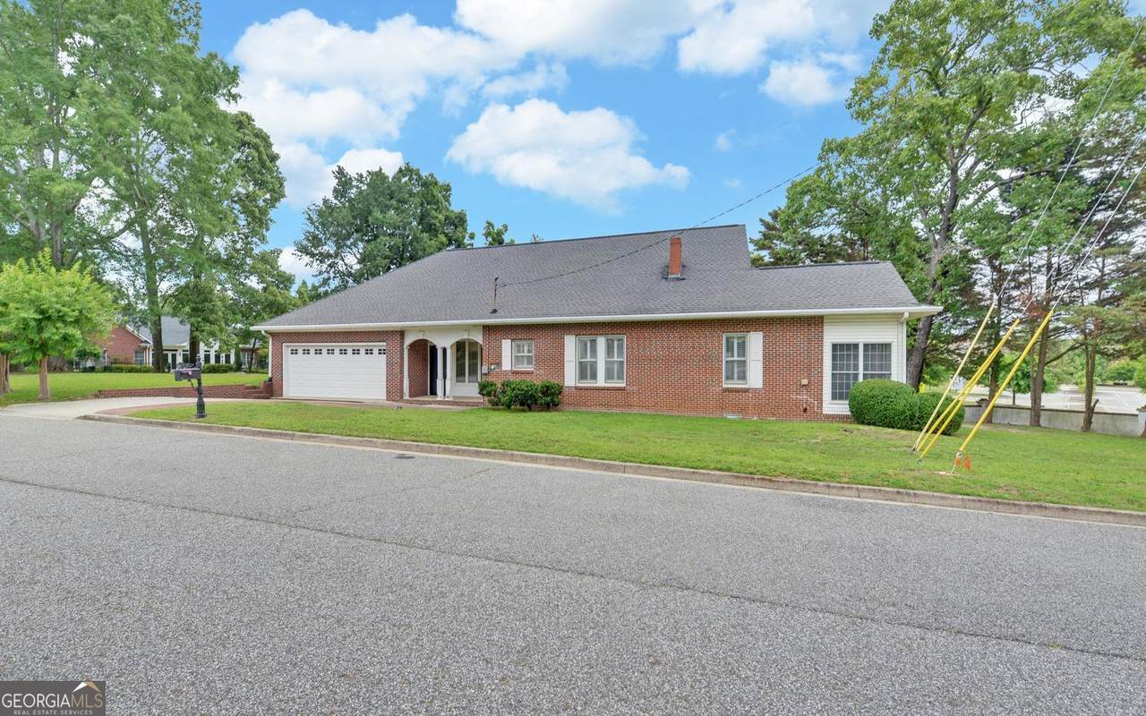 1261 Enota Avenue - Photo 1