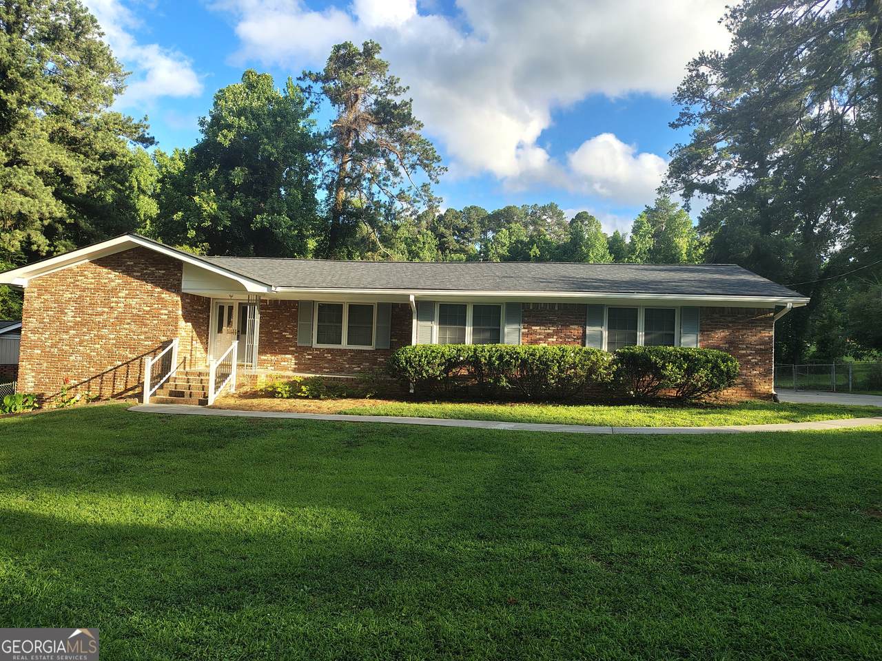 4080 Somerled Trail - Photo 1