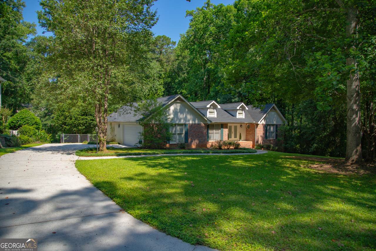 30 Laurelwood Circle - Photo 1